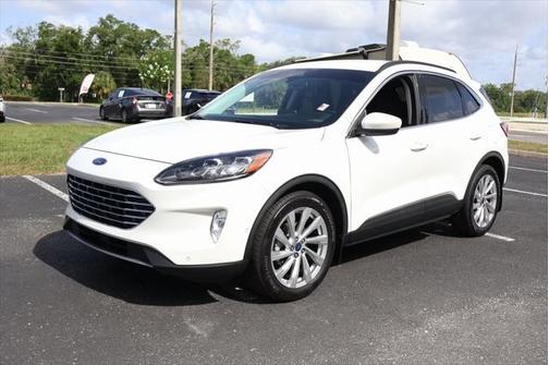 2022 Ford Escape Titanium