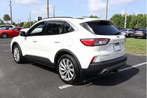 2022 Ford Escape Titanium