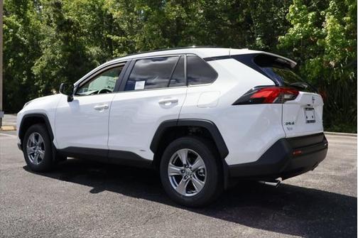 2025 Toyota RAV4 Hybrid LE
