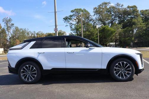 2026 Cadillac LYRIQ Sport