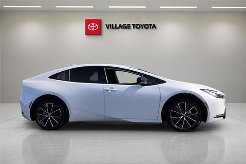 2025 Toyota Prius XLE