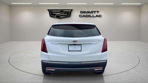 Crystal White Tricoat 2026 Cadillac XT5 Premium Luxury