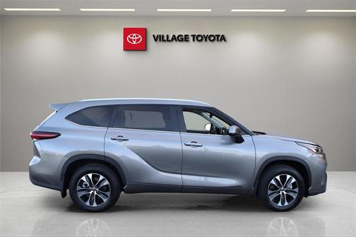 2025 Toyota Highlander Hybrid XLE