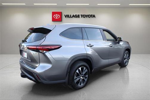 2025 Toyota Highlander Hybrid XLE