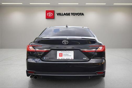 Midnight Black Metallic 2025 Toyota Camry SE