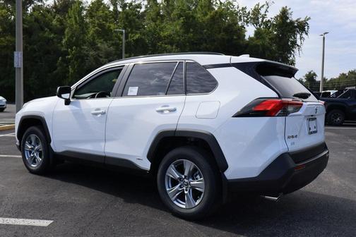 2025 Toyota RAV4 Hybrid SE