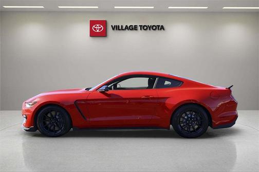 2017 Ford Shelby GT350 Base