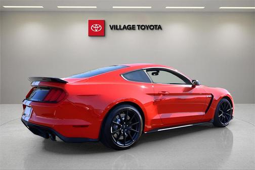 2017 Ford Shelby GT350 Base