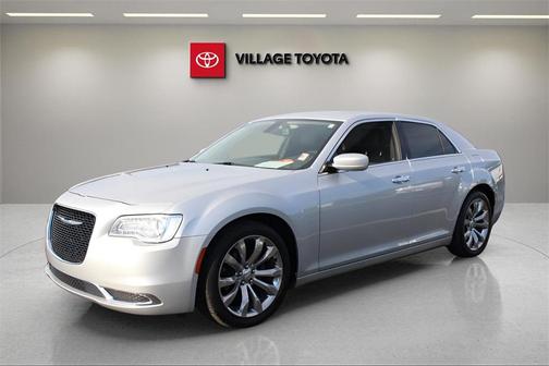 2019 Chrysler 300 Touring
