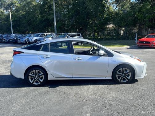 2022 Toyota Prius L