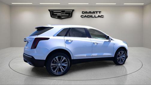 Crystal White Tricoat 2026 Cadillac XT5 Premium Luxury
