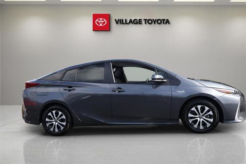 2022 Toyota Prius Prime XLE