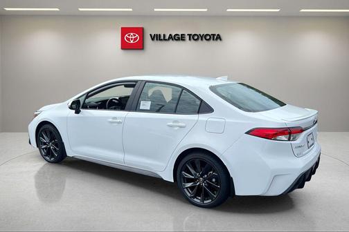 Ice 2026 Toyota Corolla SE