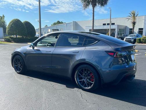 Midnight Silver Metallic 2023 Tesla Model Y Performance Dual Motor All-Wheel Drive