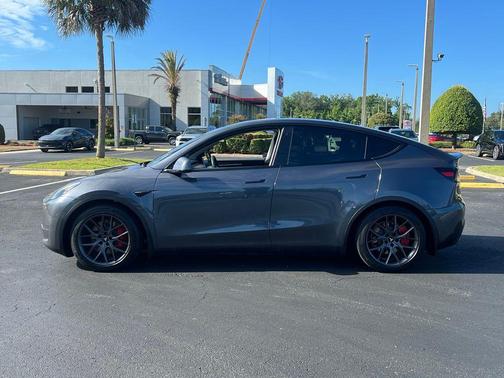 Midnight Silver Metallic 2023 Tesla Model Y Performance Dual Motor All-Wheel Drive