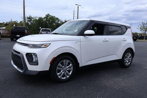 Snow White Pearl 2022 Kia Soul LX