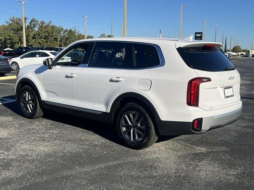 2024 Kia Telluride LX