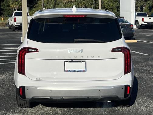 2024 Kia Telluride LX
