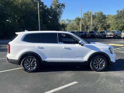 2024 Kia Telluride LX