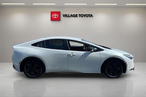 Pearl 2026 Toyota Prius Plug-In Hybrid SE