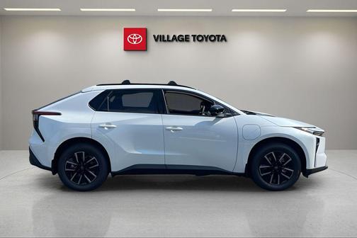 Wind Chill Pearl 2026 Toyota bZ XLE Plus