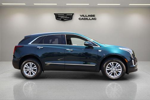 Emerald Lake Metallic 2026 Cadillac XT5 Luxury