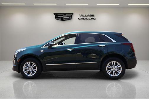 Emerald Lake Metallic 2026 Cadillac XT5 Luxury