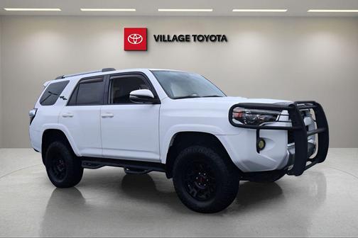 Super White 2018 Toyota 4Runner TRD Off Road Premium