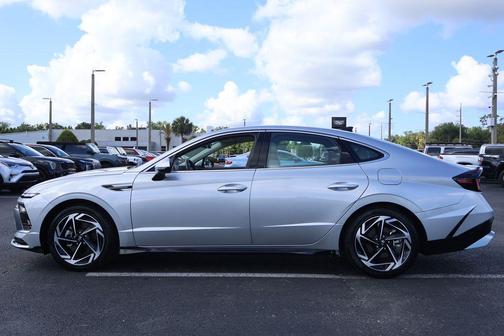Aero Silver 2024 Hyundai SONATA SEL