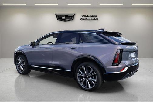 2025 Cadillac OPTIQ Luxury 2 AWD