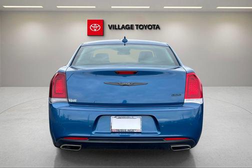 2023 Chrysler 300 Touring