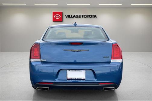 2023 Chrysler 300 Touring