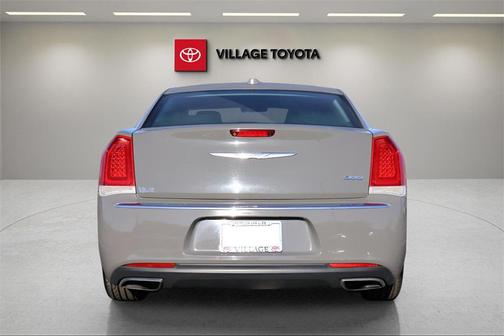2018 Chrysler 300 Limited
