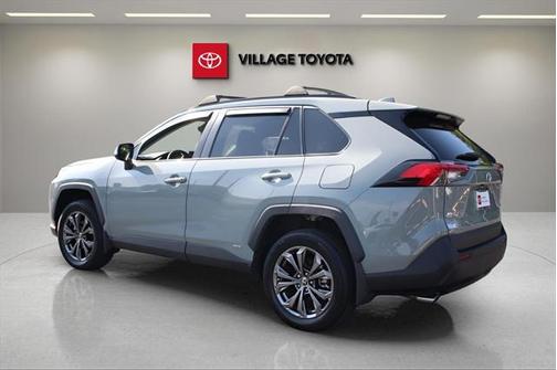 2022 Toyota RAV4 Hybrid XLE Premium