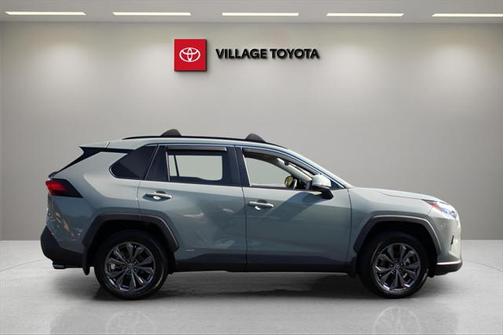 2022 Toyota RAV4 Hybrid XLE Premium