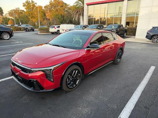 2025 Kia K4 GT-Line Turbo