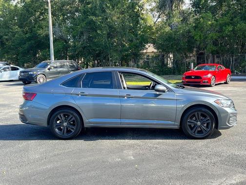 2022 Volkswagen Jetta 1.5T SE
