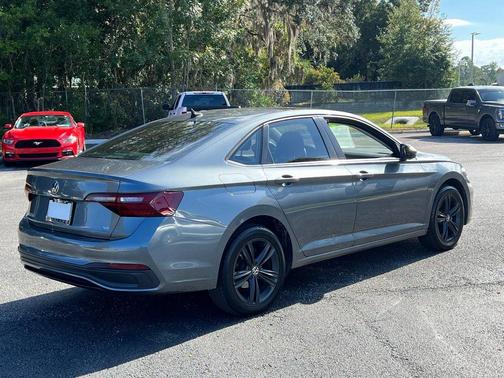 2022 Volkswagen Jetta 1.5T SE