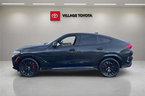 2022 BMW X6 M50i