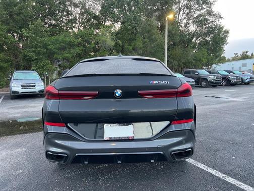 2022 BMW X6 M50i