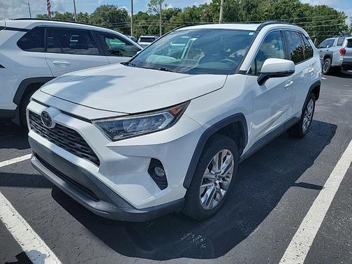 2019 Toyota RAV4 XLE Premium