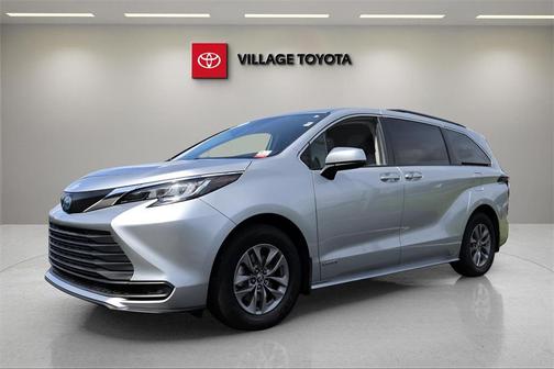 2021 Toyota Sienna LE