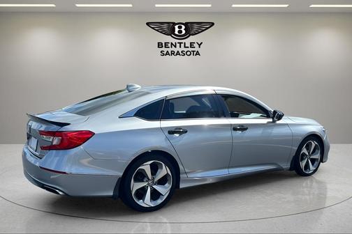 Lunar Silver Metallic 2018 Honda Accord Touring