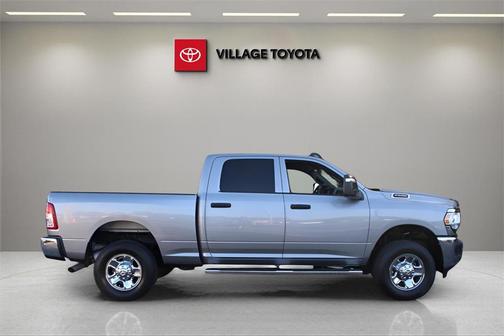 2024 RAM 2500 Tradesman Crew Cab 4x4 6'4' Box