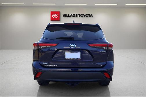 2022 Toyota Highlander Hybrid LE