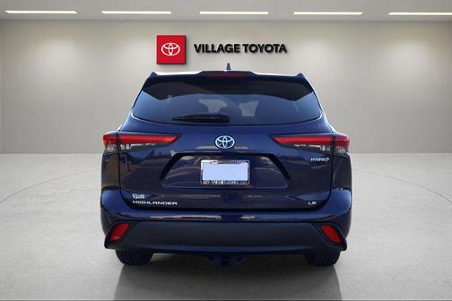2022 Toyota Highlander Hybrid LE