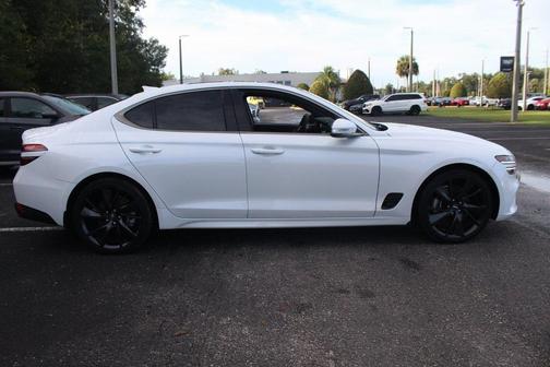 2023 Genesis G70 2.0T RWD