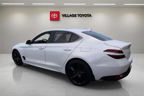 2023 Genesis G70 2.0T RWD