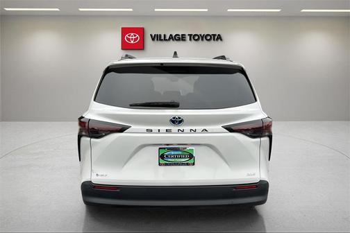2025 Toyota Sienna XLE
