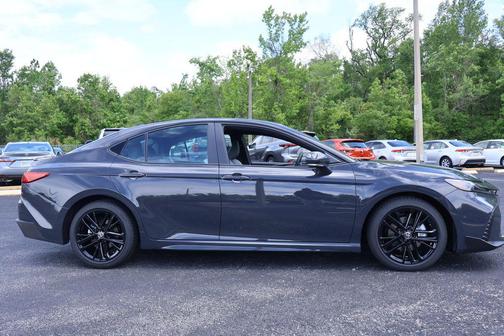 Underground 2026 Toyota Camry SE